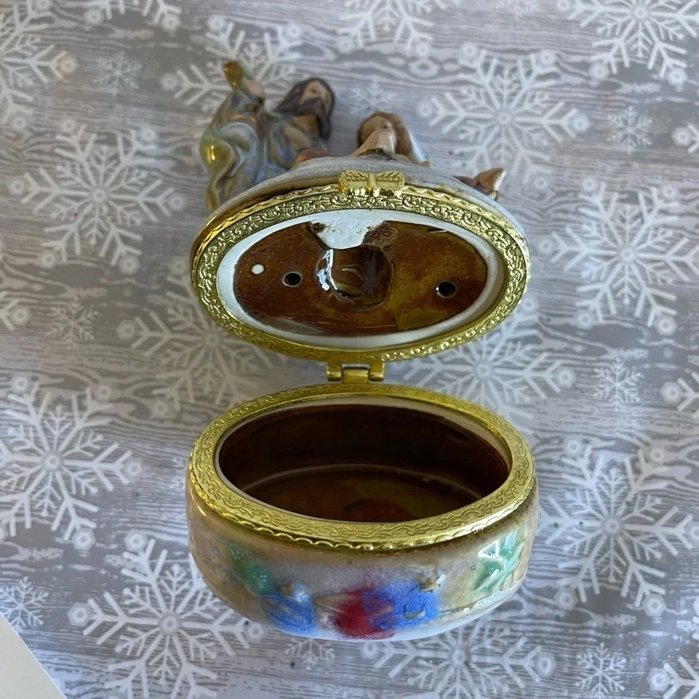 Blessed Family Nativity Lusterware Trinket Pill Box EUC